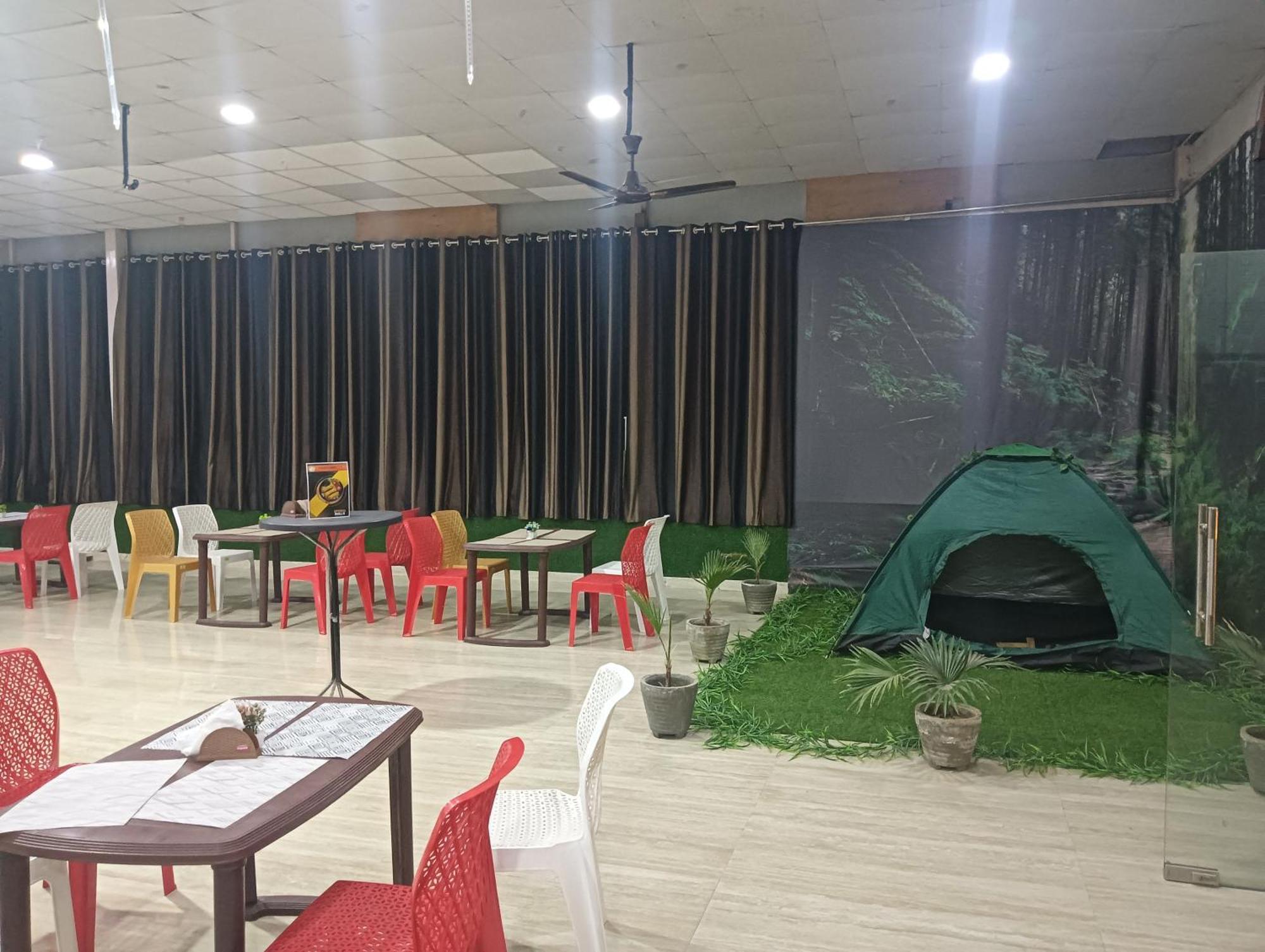 Krishna Fun Land Hotel Mathura Kültér fotó