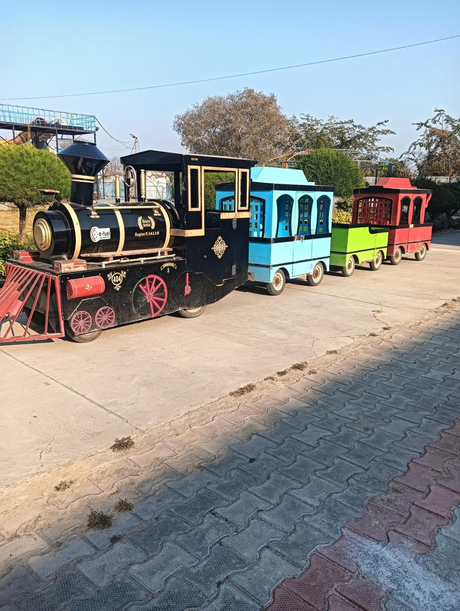 Krishna Fun Land Hotel Mathura Kültér fotó